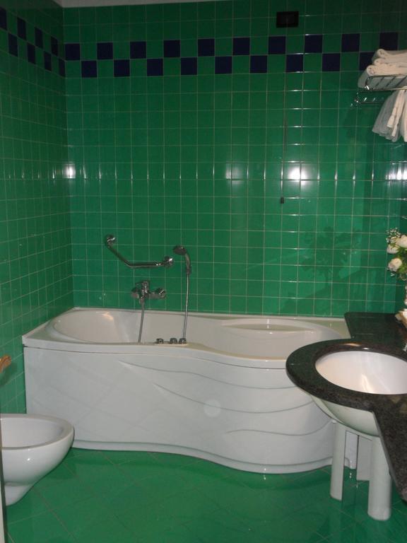 Hotel Ristorante Al Gabbiano Ponte di Piave Eksteriør billede